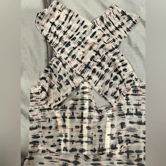 Heiress Beverly Hills Dress - Picture 5 of 5